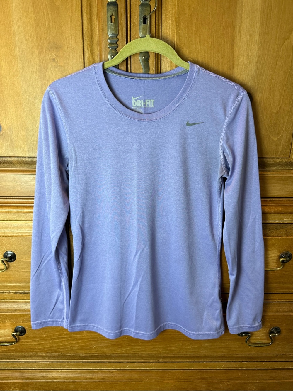 Nike Women's Long Sleeve Dri-FIT Top - Lavender